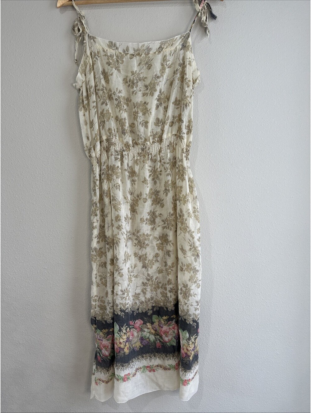 Beautiful Women’s Sleeveless Floral Dress Size Small/medium EUC